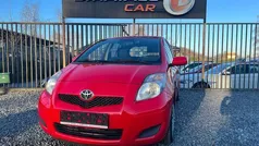 Rood Gebruikt 2011 Toyota Yaris Sedan | € 4.200 (Eerlijke prijs)