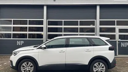 Gebruikt 2019 Peugeot 5008 SUV | € 14.250 (Eerlijke prijs)