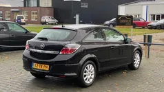 Zwart Gebruikt 2006 Opel Astra GTC Executive Hatchback | € 2.199 (Eerlijke prijs)