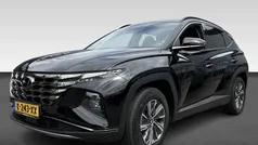Zwart Gebruikt 2021 Hyundai Tucson Comfort SUV | € 27.425 (Eerlijke prijs)