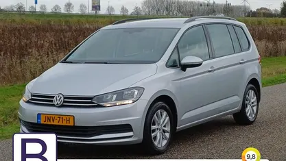 Grijs Gebruikt 2019 VW Touran Comfortline MPV | € 26.245 (Eerlijke prijs)