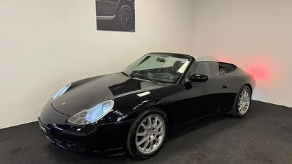 Zwart Gebruikt 2001 Porsche 911 Carrera 4 Cabriolet | € 29.990 (Eerlijke prijs)