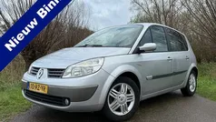Grijs Gebruikt 2005 Renault Scénic II MPV | € 2.344 (Eerlijke prijs)
