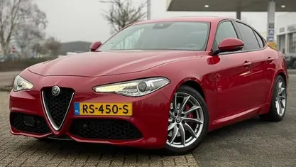 Gebruikt 2018 Alfa Romeo Giulia Sedan | € 24.400 (Eerlijke prijs)