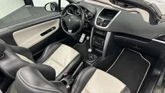Grijs Gebruikt 2010 Peugeot 207 CC Roland Garros Cabriolet | € 4.250 (Eerlijke prijs)