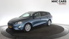 Blauw, metallic lak Gebruikt 2021 Ford Focus Business Edition Stationwagen | € 19.400 (Goede deal)