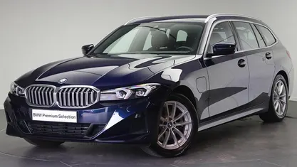 Gebruikt 2023 BMW 330e Stationwagen | € 41.450 (Eerlijke prijs)