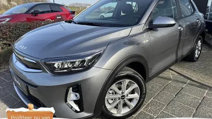 , metallic lak Nieuw 2025 Kia Stonic SUV | € 26.945 (Eerlijke prijs)