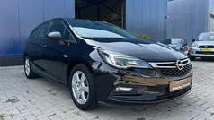 Zwart Gebruikt 2018 Opel Astra Stationwagen | € 11.999 (Goede deal)