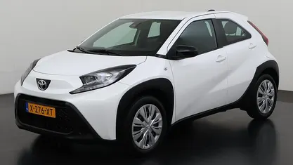 Gebruikt 2024 Toyota Aygo X Play SUV | € 17.740 (Goede deal)