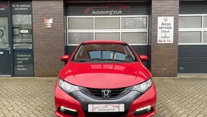 Rood, metallic lak Occasion 2013 Honda Civic S Hatchback | € 9.150 (Goede deal)