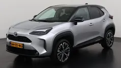 Grijs, metallic lak Gebruikt 2022 Toyota Yaris Cross Executive SUV | € 27.695 (Eerlijke prijs)