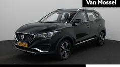 Zwart Gebruikt 2020 MG ZS Luxury Sedan | € 13.900 (Eerlijke prijs)