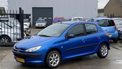 Blauw Gebruikt 2004 Peugeot 206 Hatchback | € 1.395 (Eerlijke prijs)