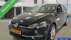 Zwart Gebruikt 2017 VW Golf VII Highline Stationwagen | € 9.999 (Goede deal)