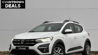 Wit Gebruikt 2023 Dacia Sandero Comfort Hatchback | € 17.695 (Eerlijke prijs)