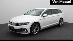 Wit Gebruikt 2020 VW Passat Business Stationwagen | € 23.900 (Eerlijke prijs)