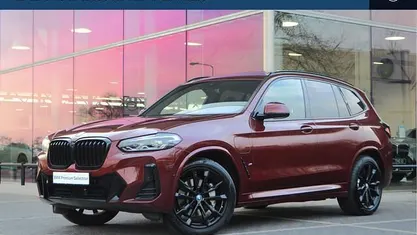 Rood Occasion 2022 BMW X3 Comfort Edition SUV | € 44.950 (Eerlijke prijs)