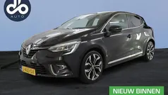 Zwart Gebruikt 2020 Renault Clio V Intens Hatchback | € 11.934 (Eerlijke prijs)