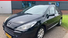 Zwart Gebruikt 2008 Peugeot 307 Hatchback | € 1.745 (Eerlijke prijs)