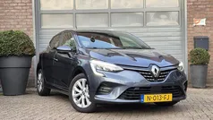 Gebruikt 2021 Renault Clio V Intens Hatchback | € 15.950 (Eerlijke prijs)