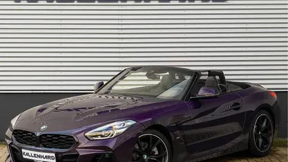 Paars (metallic) Gebruikt 2023 BMW Z4 M Sport Cabriolet | € 46.875 (Eerlijke prijs)
