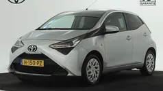 Grijs Gebruikt 2020 Toyota Aygo X-play Hatchback | € 11.245 (Eerlijke prijs)