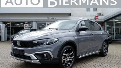 Grijs Gebruikt 2021 Fiat Tipo Cross Hatchback | € 16.950 (Eerlijke prijs)
