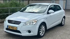 Wit Gebruikt 2009 Kia ProCeed Hatchback | € 2.999 (Eerlijke prijs)