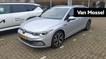 Grijs Occasion 2022 VW Golf VIII Style Stationwagen | € 24.900 (Eerlijke prijs)