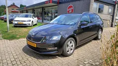 Zwart Gebruikt 2019 Skoda Octavia Soleil Stationwagen | € 15.950 (Eerlijke prijs)