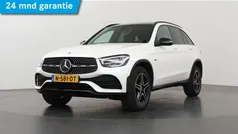 Wit, metallic lak Gebruikt 2021 Mercedes GLC300e Business SUV | € 44.850 (Eerlijke prijs)