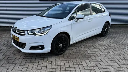 Wit Gebruikt 2016 Citroën C4 Feel Hatchback | € 8.500 (Eerlijke prijs)