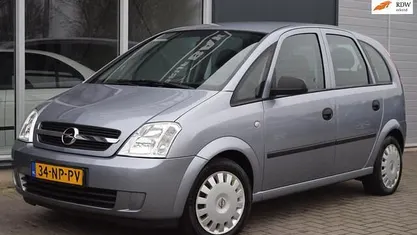 Gebruikt 2004 Opel Meriva Essentia MPV | € 1.499 (Eerlijke prijs)