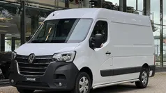 Wit Gebruikt 2023 Renault Master Van | € 22.457 (Eerlijke prijs)
