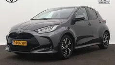 Grijs Gebruikt 2024 Toyota Yaris Hybrid Edition Hatchback | € 24.750 (Eerlijke prijs)