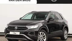 Zwart Nieuw 2025 VW T-Roc Edition SUV | € 33.250 (Goede deal)