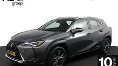Gebruikt 2022 Lexus UX 250h Luxury Line SUV | € 32.450 (Eerlijke prijs)