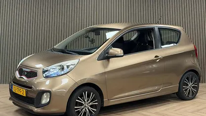 Bruin Gebruikt 2012 Kia Picanto Plus Hatchback | € 4.995 (Eerlijke prijs)