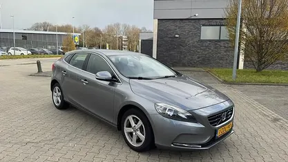 Occasion Volvo V40 Business Edition 190 PK (139 kW) 2014 Grijs (metallic) Hatchback