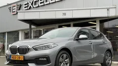 Gebruikt 2023 BMW 118 Luxury Line Hatchback | € 28.950 (Eerlijke prijs)