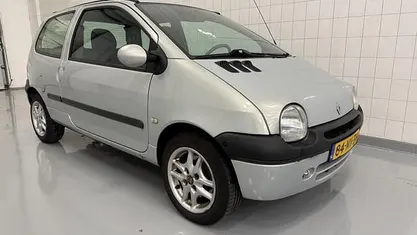 Occasion 2004 Renault Twingo Hatchback | € 1.495 (Eerlijke prijs)