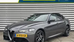 Grijs Gebruikt 2020 Alfa Romeo Giulia Veloce Sedan | € 37.940 (Eerlijke prijs)