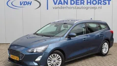Blauw, metallic lak Gebruikt 2020 Ford Focus Titanium Stationwagen | € 12.880 (Eerlijke prijs)