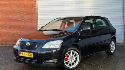 Zwart (metallic) Occasion 2004 Toyota Corolla Sport Hatchback | € 5.699 (Eerlijke prijs)