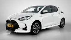 Wit Gebruikt 2021 Toyota Yaris Hybrid Hatchback | € 22.950 (Eerlijke prijs)