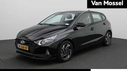 Zwart Gebruikt 2022 Hyundai i20 Comfort Hatchback | € 15.945 (Eerlijke prijs)