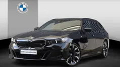 Gebruikt 2025 BMW 550e M Sport Stationwagen | € 93.900 (Super prijs)