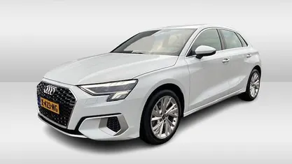 Wit Gebruikt 2024 Audi A3 Sportback Advanced Hatchback | € 28.950 (Eerlijke prijs)