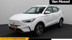 Wit Gebruikt 2022 MG ZS Comfort Sedan | € 20.495 (Eerlijke prijs)